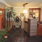 阿诺德酒店 酒店 塔塔