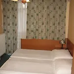 阿诺德酒店 酒店