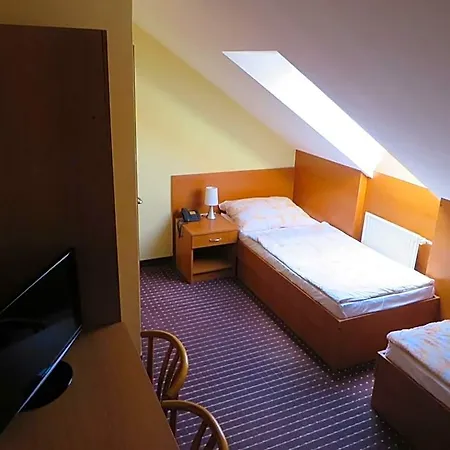 Hotel Arnold Tata