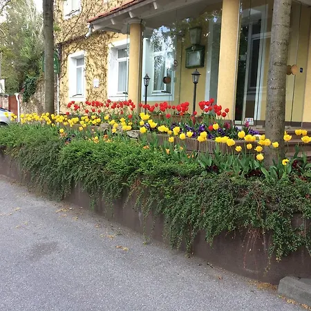 Hotel Arnold 2*