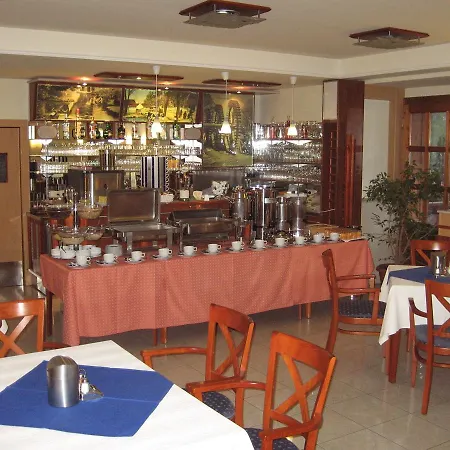 Hotel Arnold 3*